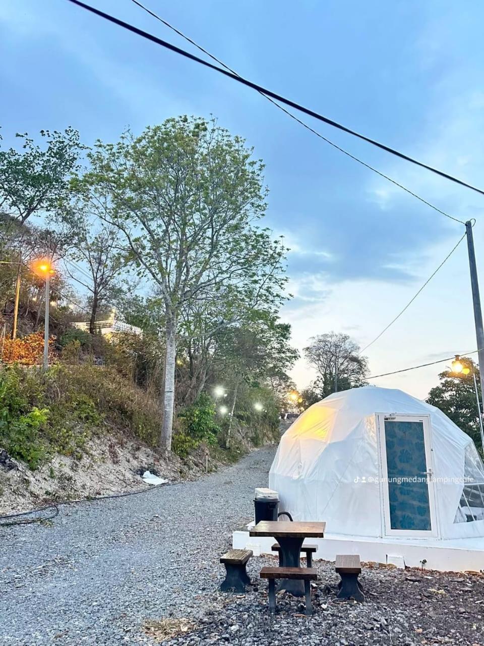 ホテル Gunung Medan Glamping & Cafe カンガー エクステリア 写真