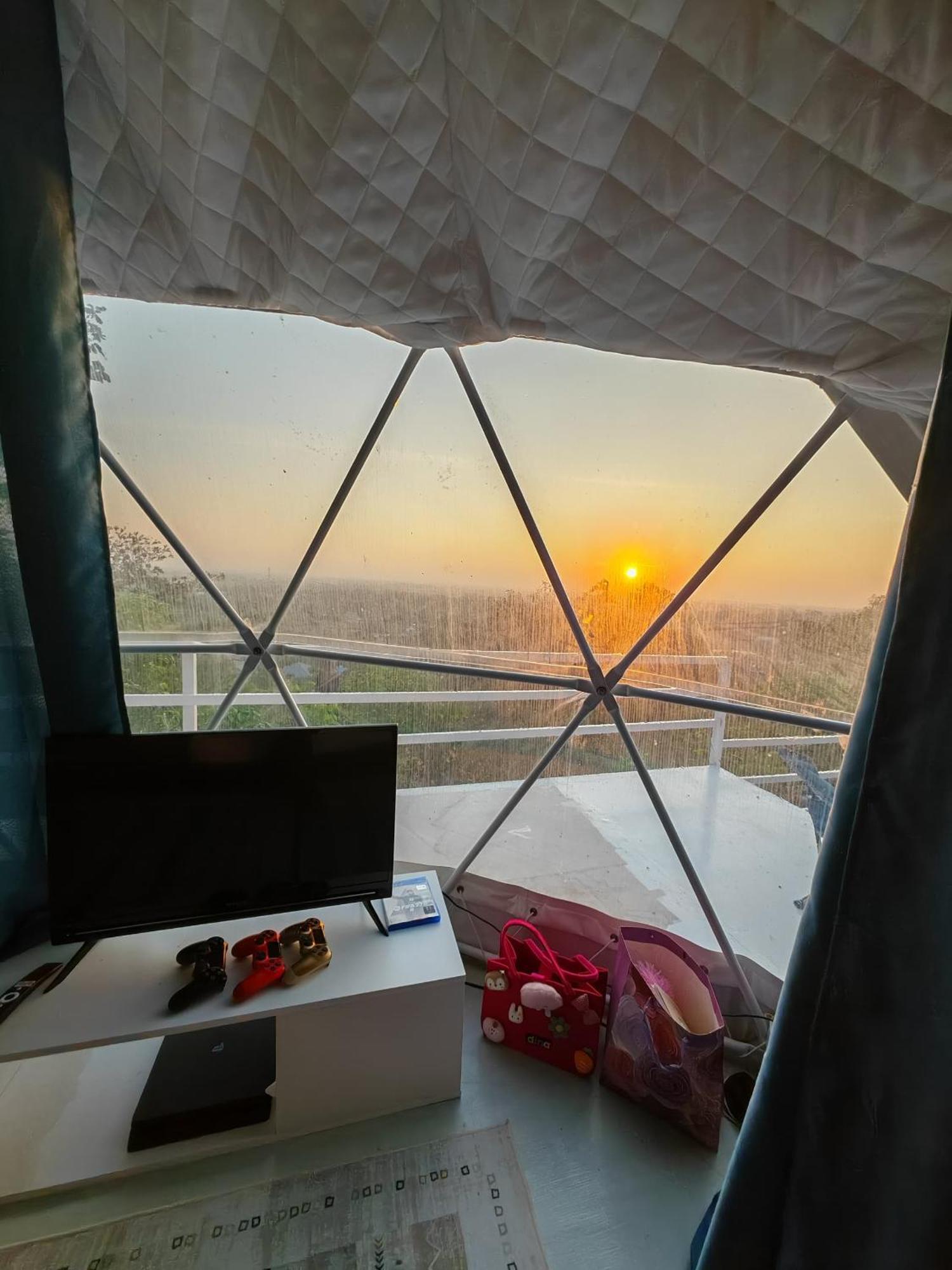 ホテル Gunung Medan Glamping & Cafe カンガー エクステリア 写真