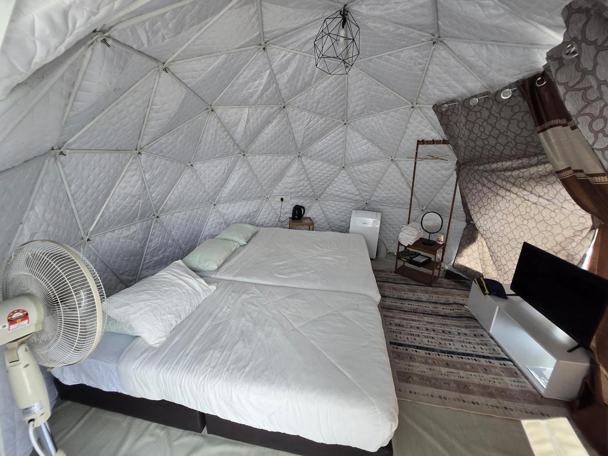 ホテル Gunung Medan Glamping & Cafe カンガー エクステリア 写真