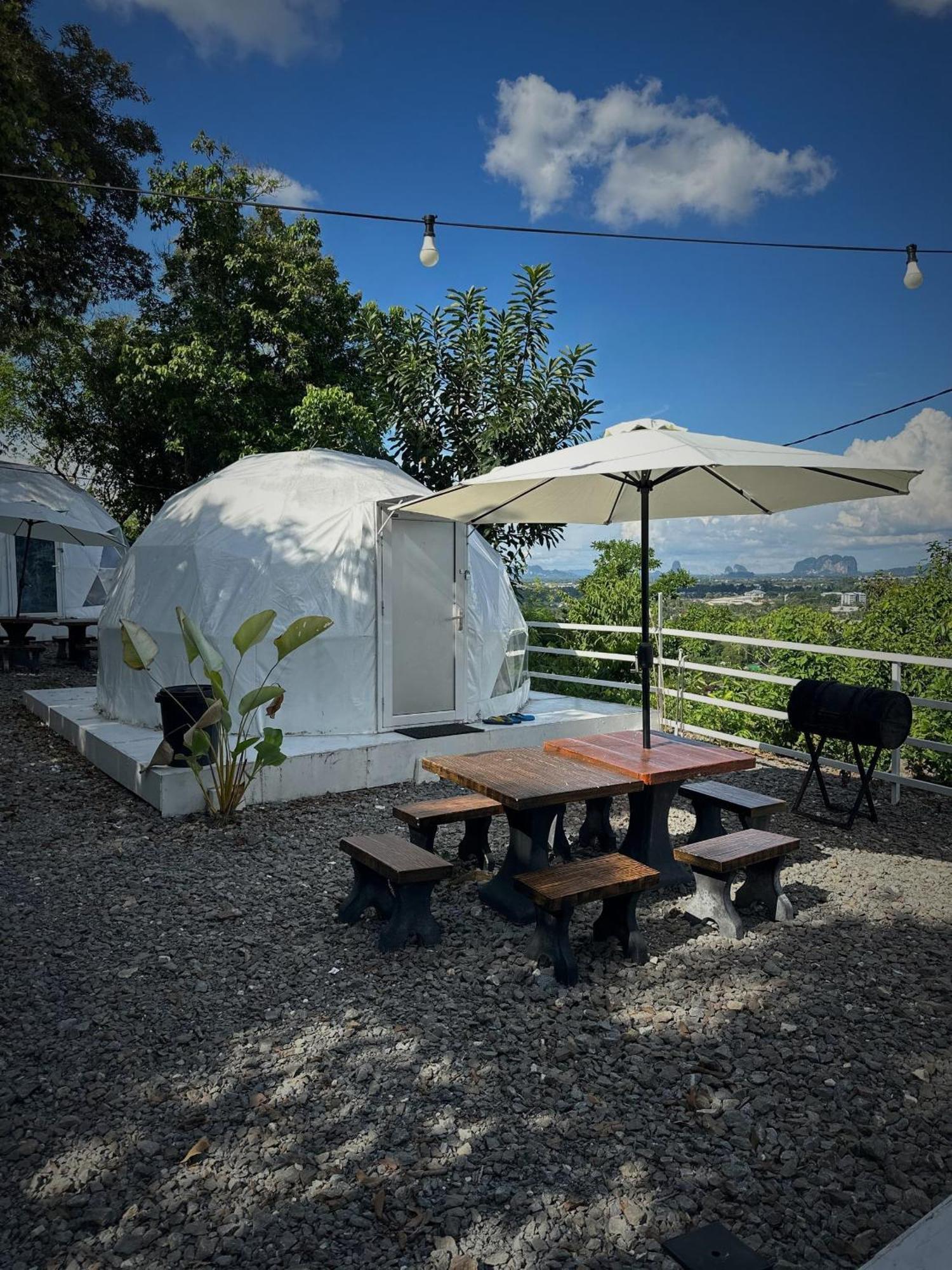 ホテル Gunung Medan Glamping & Cafe カンガー エクステリア 写真